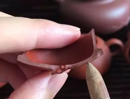 壶盖打碎了有什么征兆,壶盖摔成两半