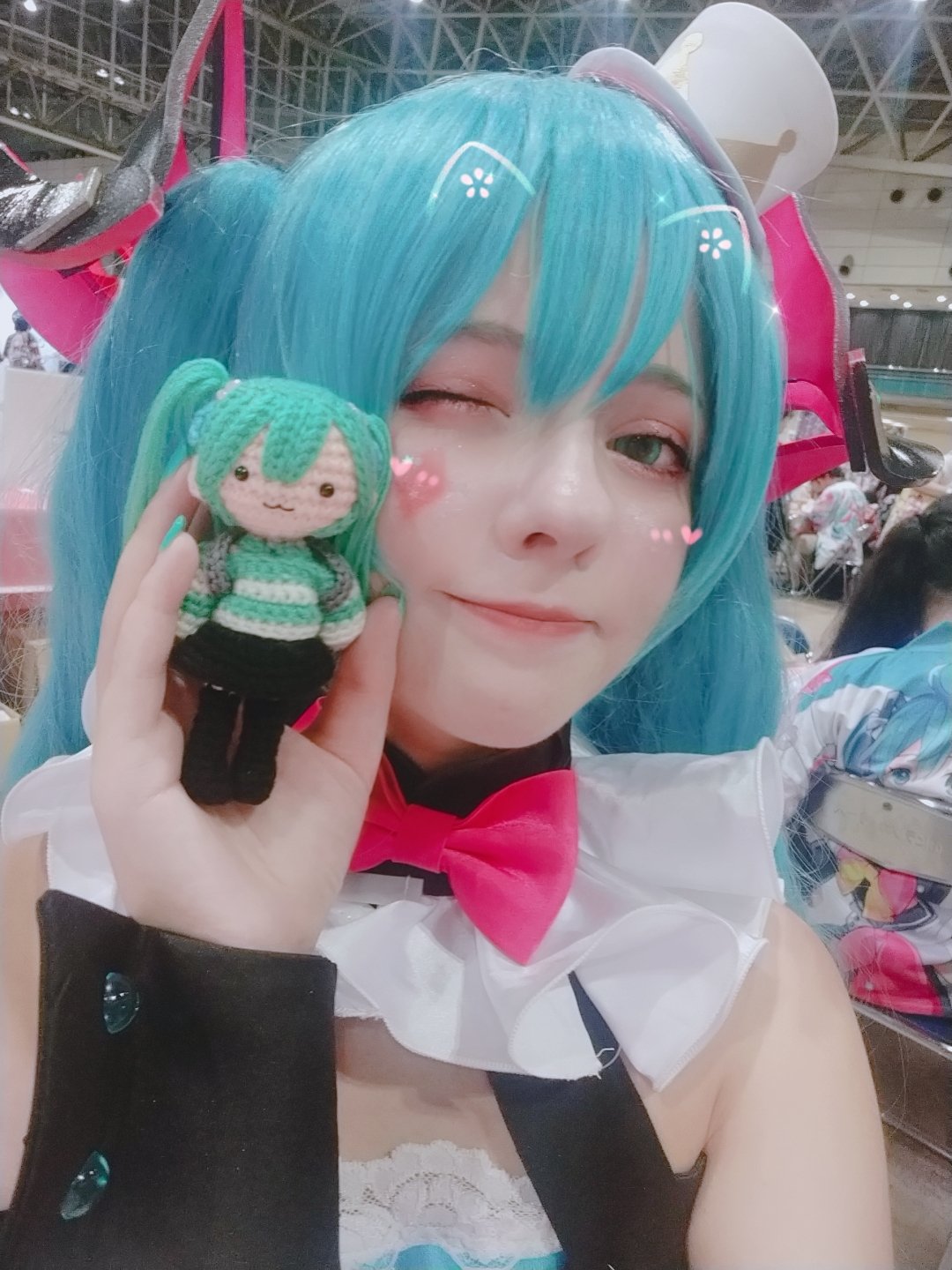 在日本cos初音未来看路人什么表现,俄罗斯小姐姐初音cos