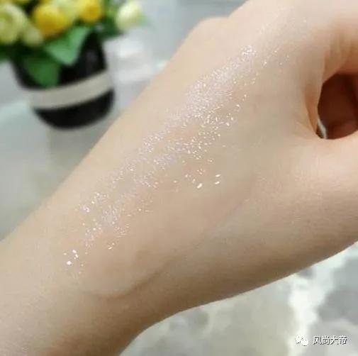 女人用精华液的正确方法,女人有必要使用精华液吗