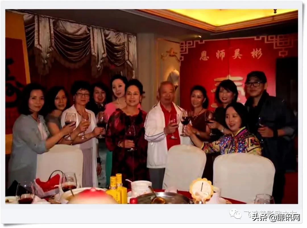 吴教练用英语怎么说,吴教练讲武术视频