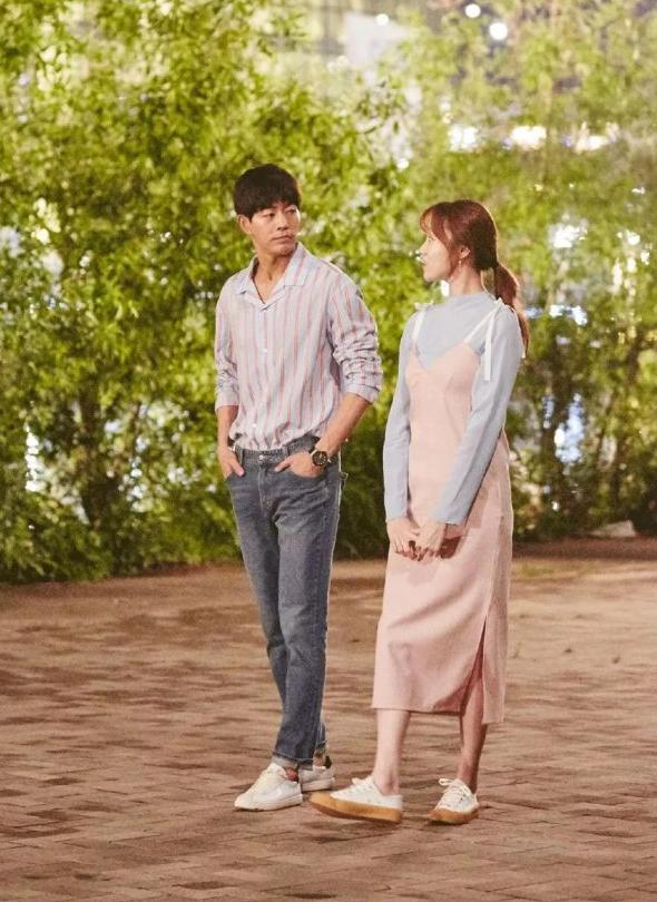 李圣经同款饼干鞋,李圣经穿多大的鞋