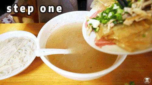 开了三十多年的麻辣烫店,为什么现在的米线店口味都很重