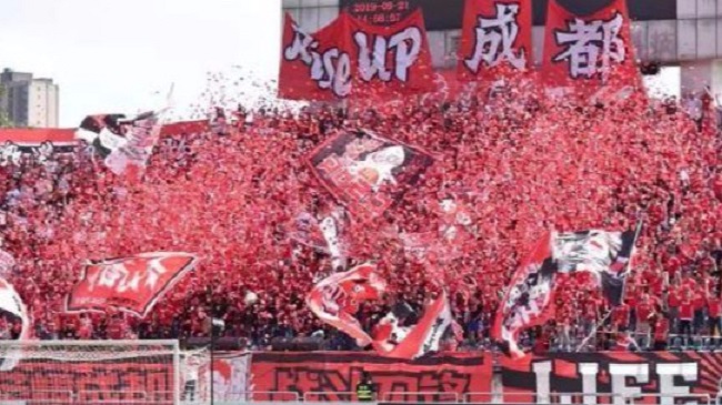 绾㈣壊鏄案涓嶈お鑹茬殑淇′话,绾㈣壊鏄垜浠殑淇′话瓒崇悆