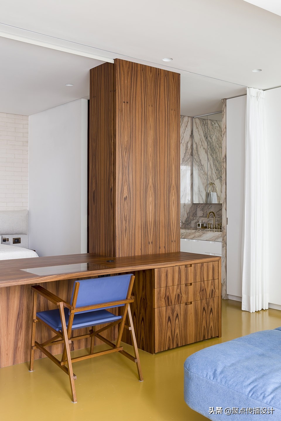 床头与床尾两边都有柱子风水好吗,床尾有柱子的风水