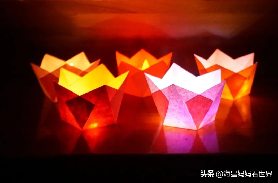 春节喜气洋洋大红灯笼高高挂,红红火火喜气洋洋百家姓灯笼