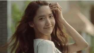 白皮肤穿什么颜色好看,白皮肤穿什么衣服好看