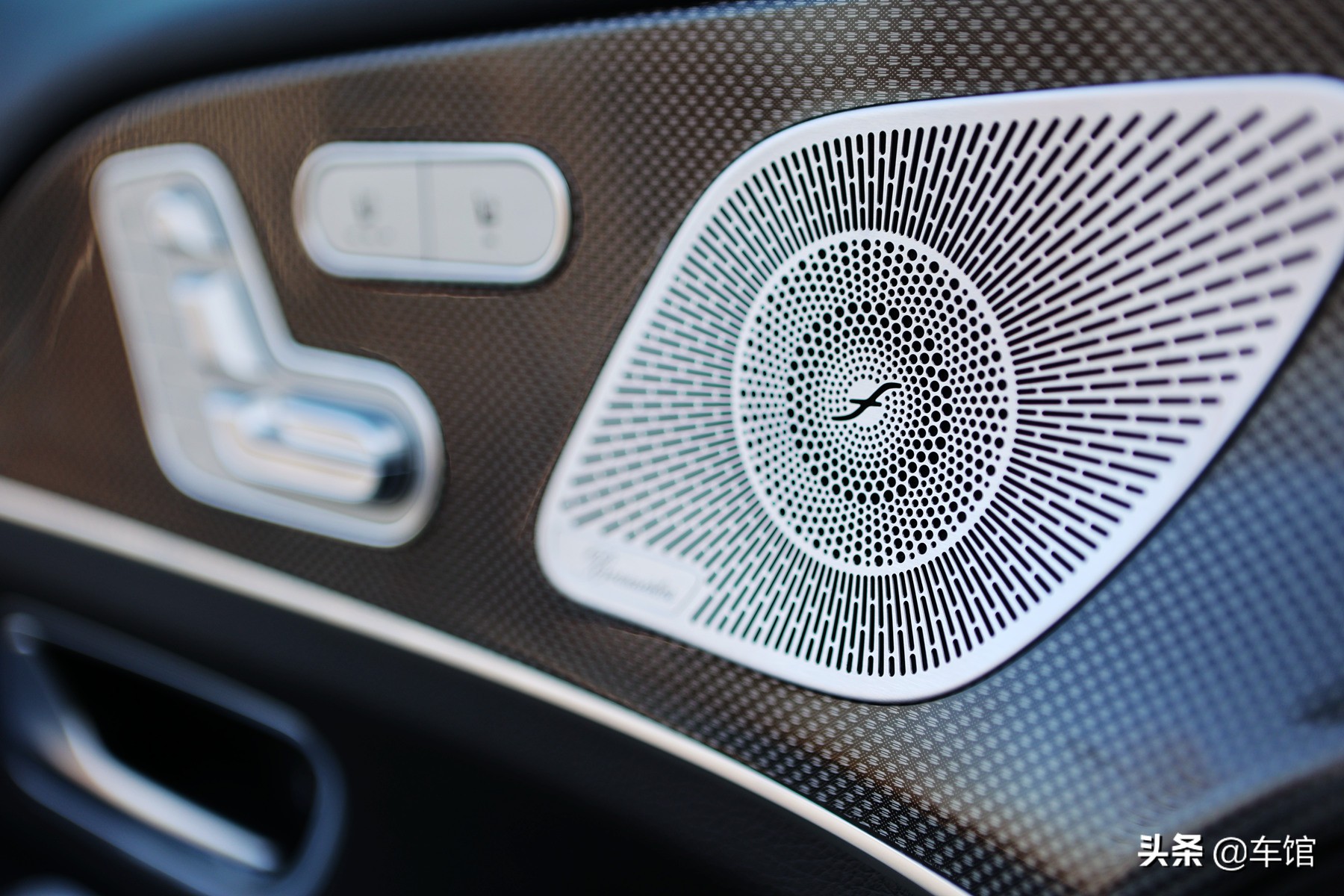 奔驰gle53amg2023款,去提一台奔驰gle53amg是什么体验