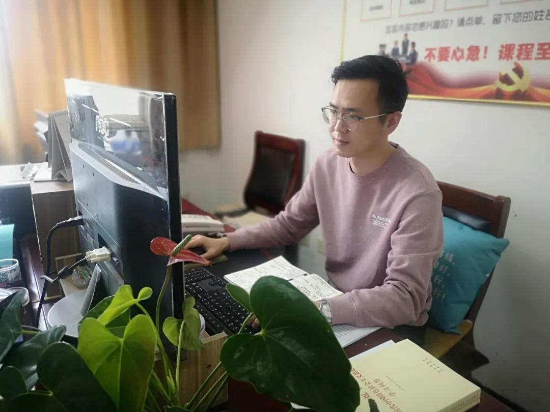 河南师大选调生李伟,选调生李伟佳