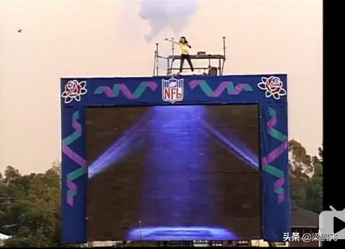 迈克尔杰克逊是世界音乐史第一人,迈克尔杰克逊被称为流行音乐之王