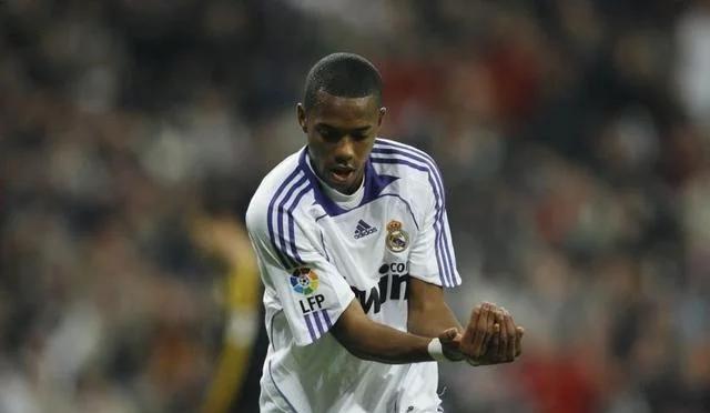 高开低走球员,高开低走的历史人物