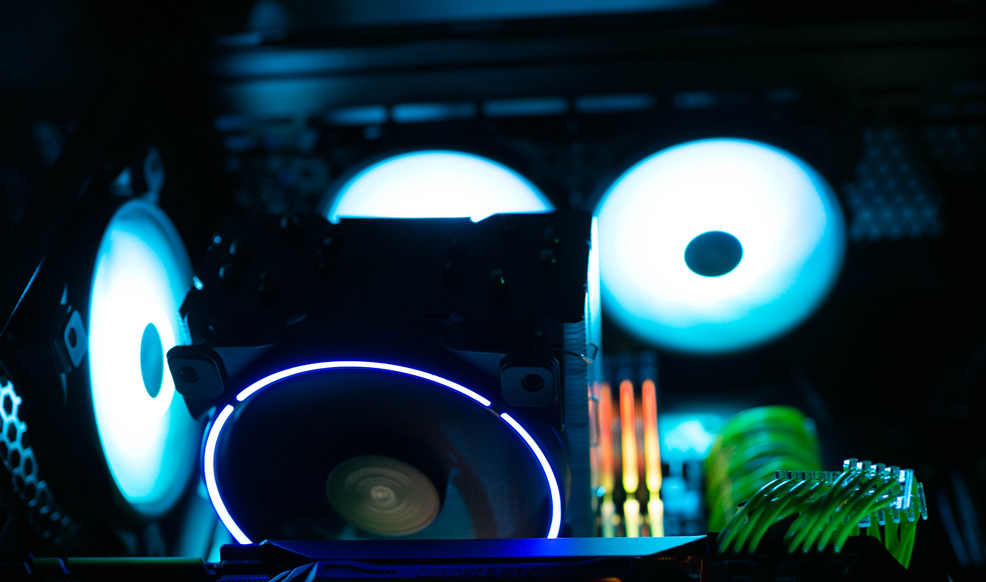 超频三东海风云,超频三东海x4炫彩版能压什么cpu