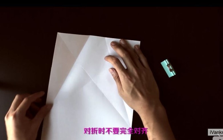 纸飞机为什么是哈口气,纸飞机哈气声音