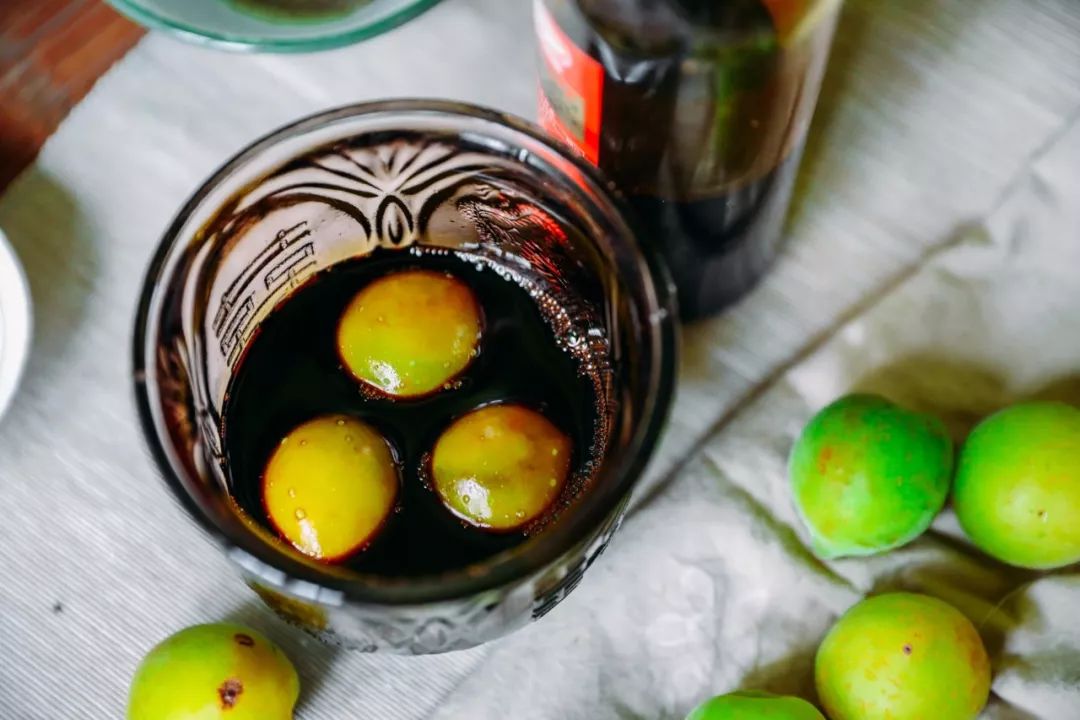 青梅的做法酸甜视频,爽脆青梅的做法