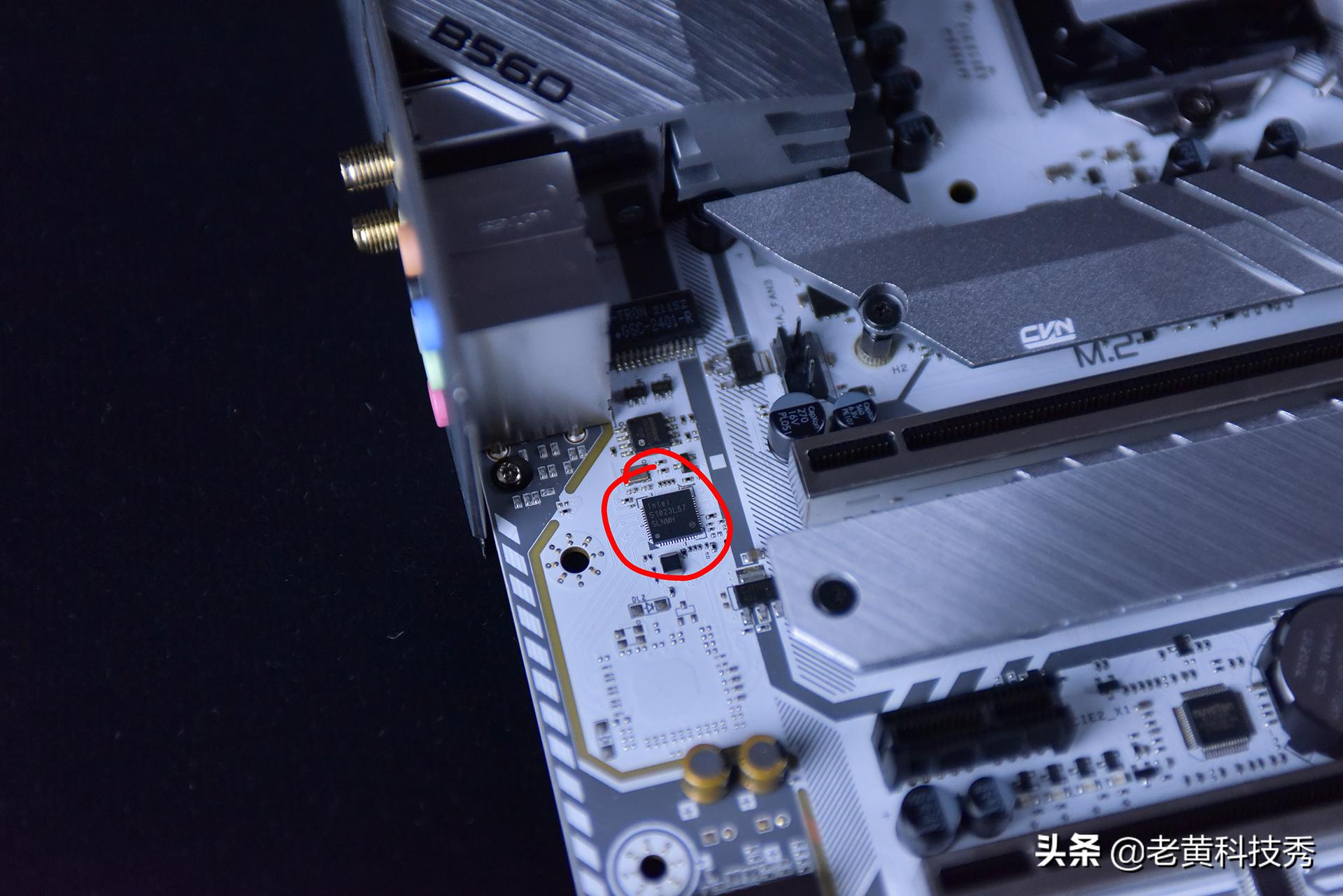 白色主机无显卡搭配,纯白主机配黑机箱