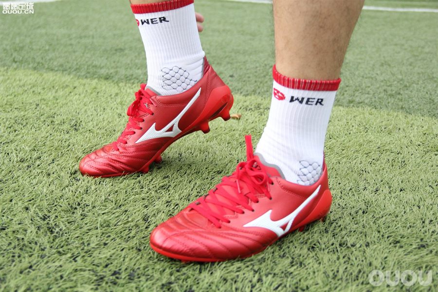 morelianeoii足球鞋,neo3pro足球鞋测评