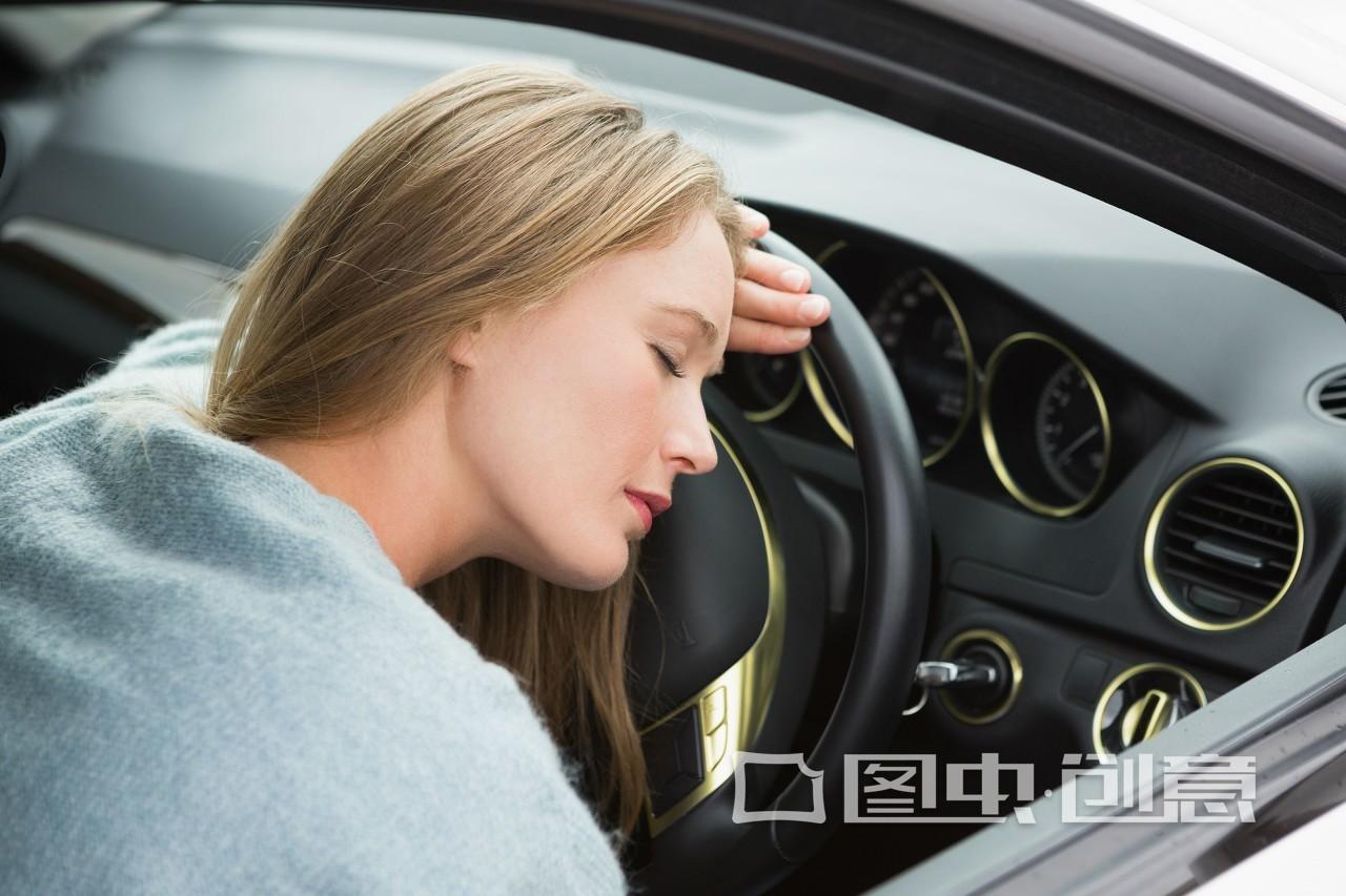 快速消除开车打瞌睡的方法,有什么办法治开车犯困