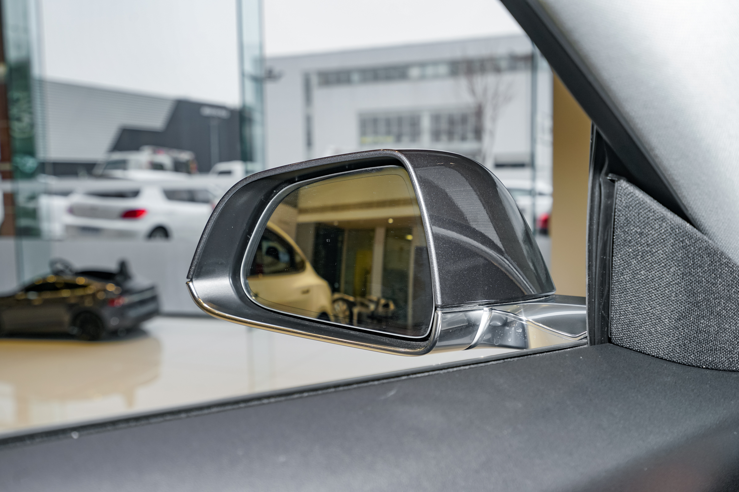 特斯拉Model3车窗漏风怎么办？三种解决方案建议了解清楚