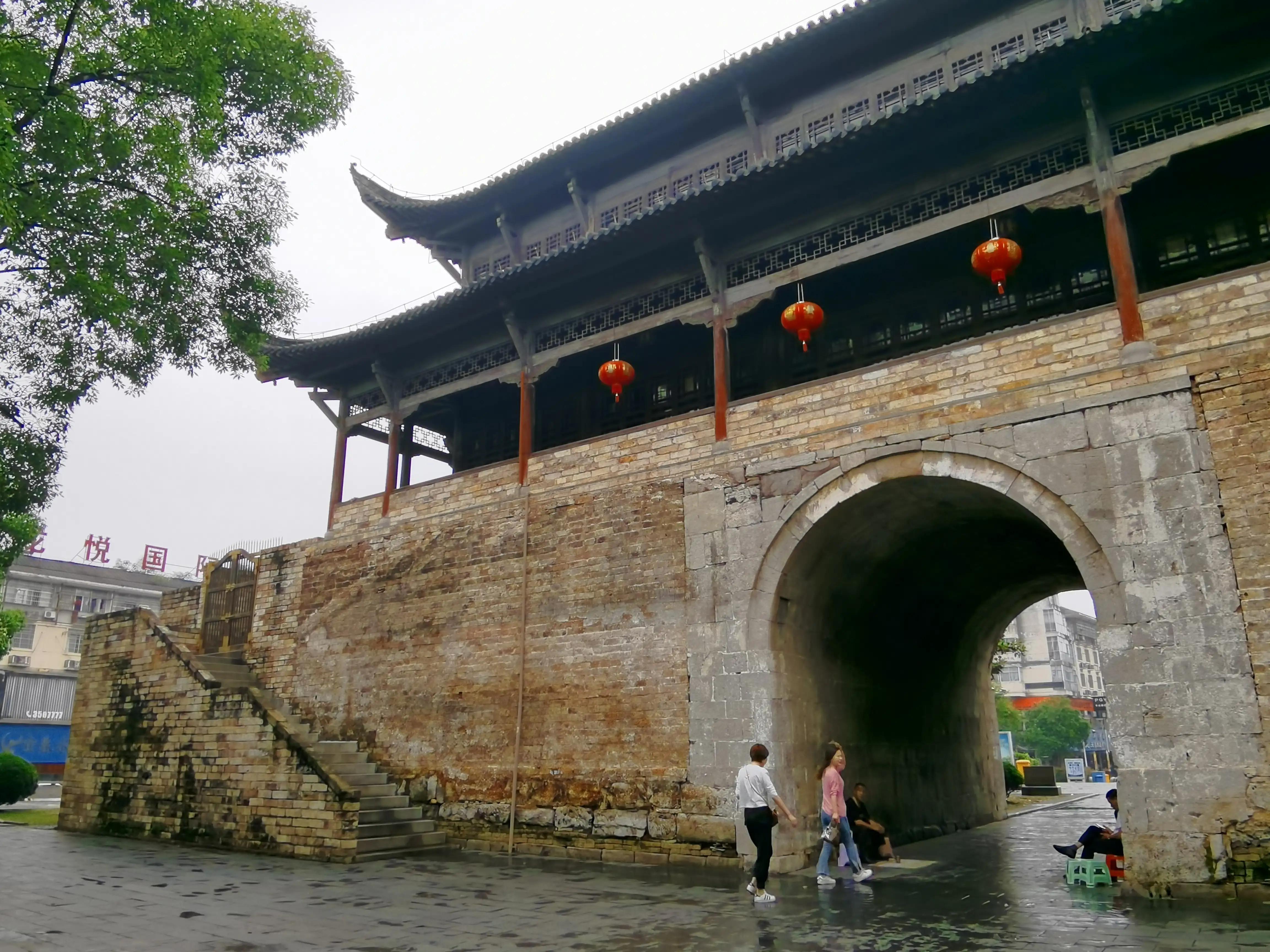 祖国江山如画，一首诗配上一张图，你能写出怎样的诗来呢？