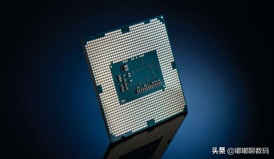 为什么cpu每次都换插槽类型,cpu针脚和插槽有少量硅脂修理