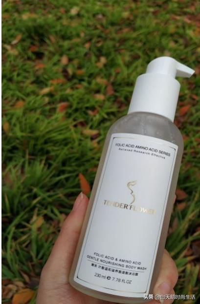 女人洗澡为什么用婴儿沐浴露,婴儿洗澡用沐浴露后要再冲洗吗