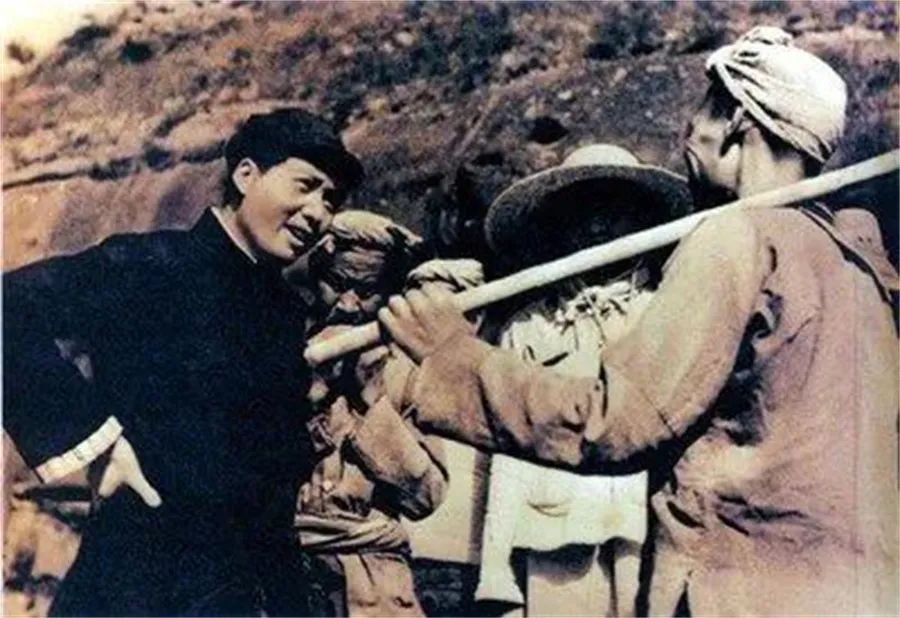 毛*东泽**吃鱼趣谈