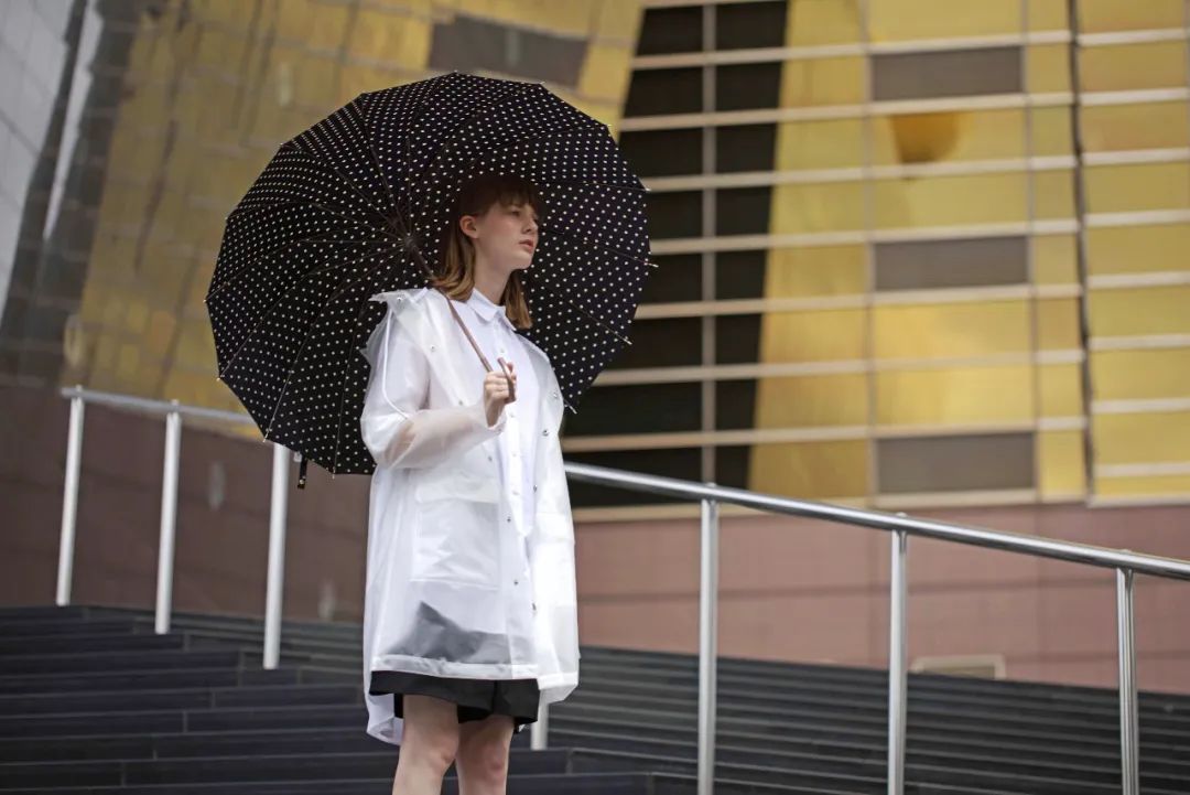 营销费率不到1%，持续盈利12年，珍妮花如何构建线下壁垒？