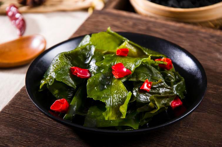 花生能导致骨质疏松吗,花生吃太多会引起骨质疏松吗