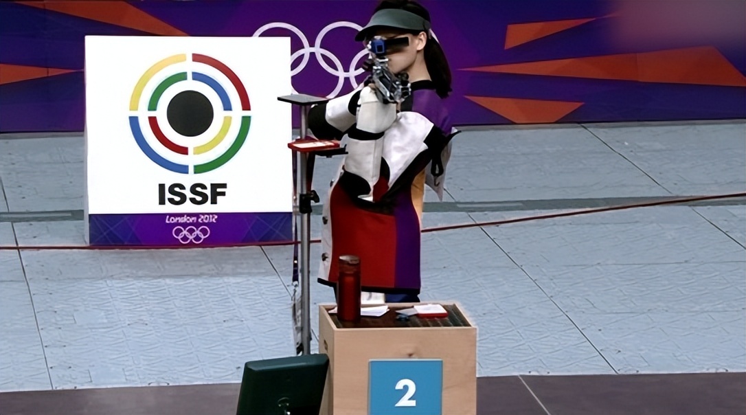 易思玲夺冠,易思玲获得铜牌