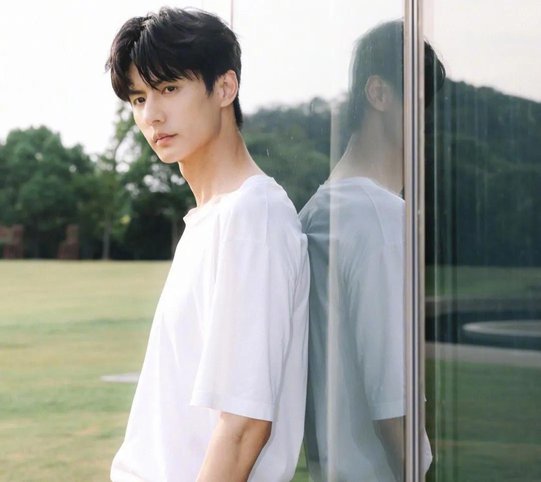 刘畅当模特的图片,刘畅模特主演的电视片段