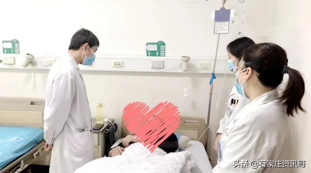 医生帮肝硬化患者摆脱腹水困扰,治疗肝纤维化肝硬化患者的新希望