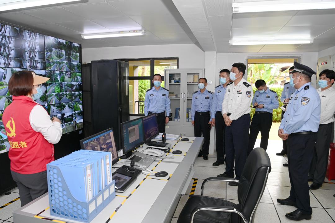 闫希军公示海南省政府,周哲到罗山县公安局调研指导工作