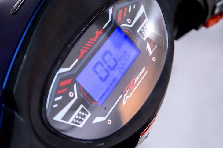 电动车转电门就掉两格电,电动车加电门就掉电松开又恢复