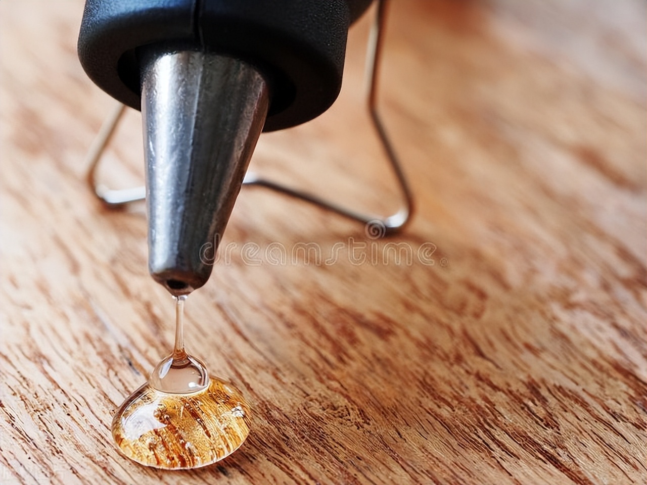 彩印书味道刺鼻有毒吗,买的书有刺鼻的油墨味