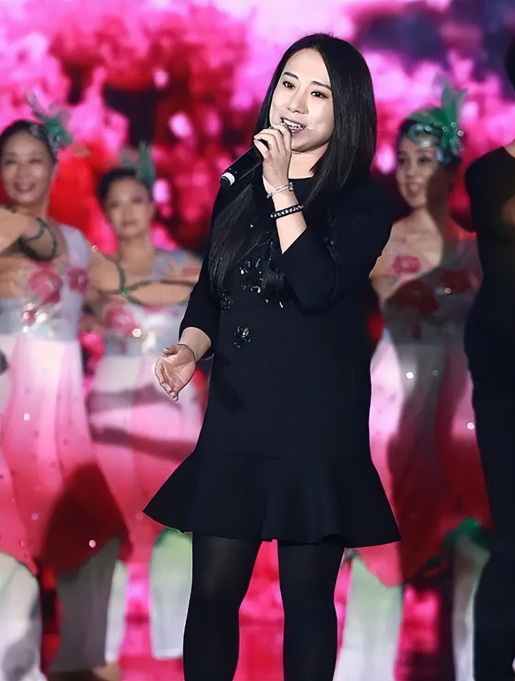 丫蛋靠什么收入,丫蛋成名原因