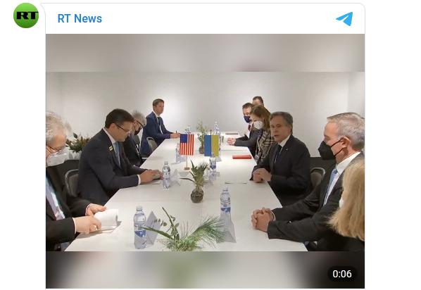 12月3日，李霄鹏挂帅男足；布林肯被灭灯；美航母在中国门口出事