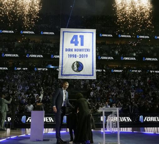 一人一城一冠诺维茨基,一人一城诺维斯基纪录片