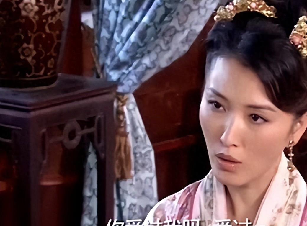 狂野诱惑！超辣女王舔刀瞬间！