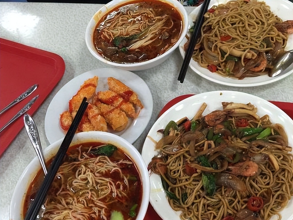 高中生食堂特色小吃,最好吃的五所大学食堂