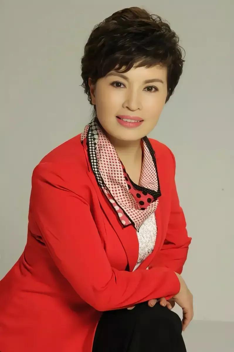 央视主播李瑞英退休后的生活,央视名嘴李瑞英现状