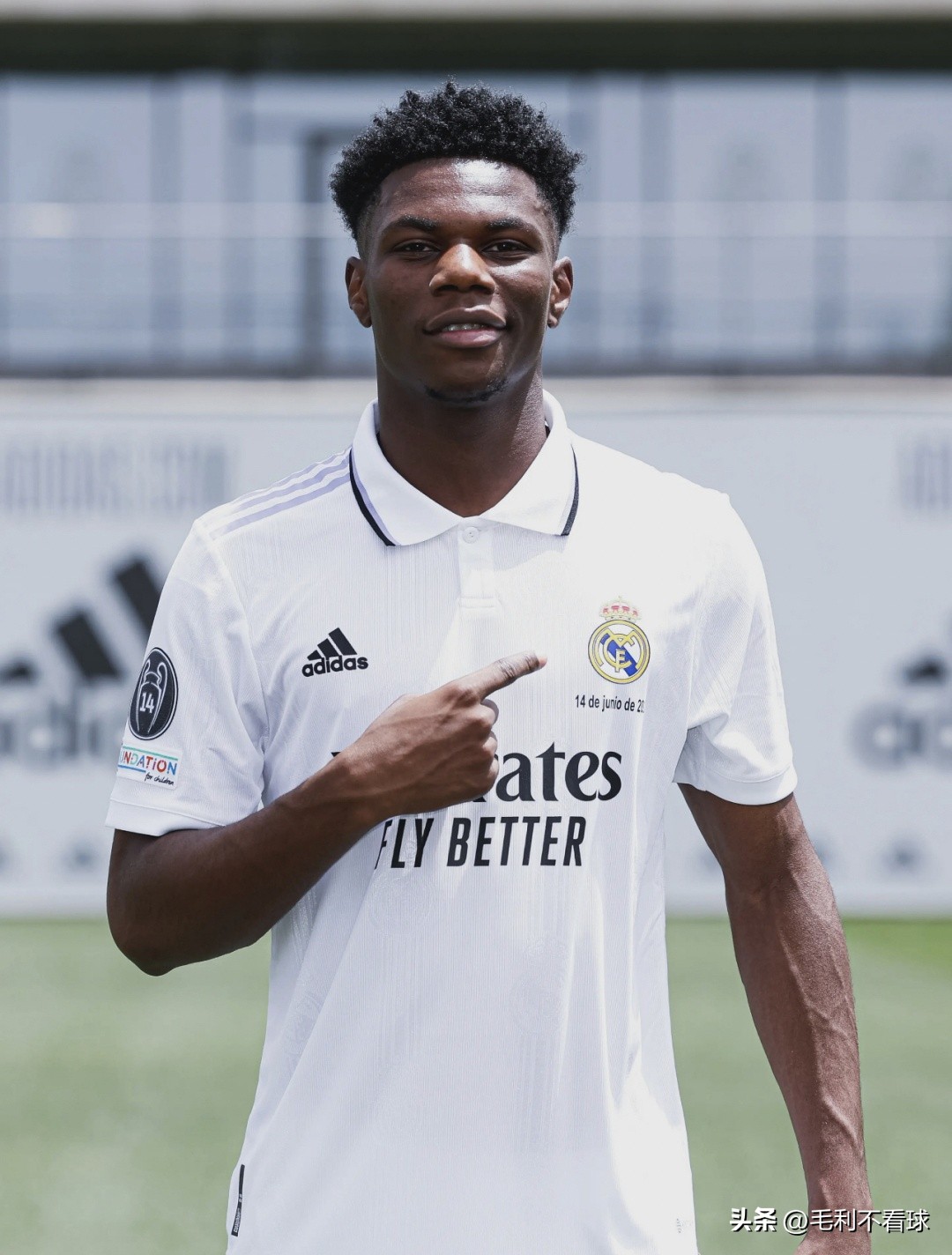 00后足坛十大新星排名,00后十大足球新星