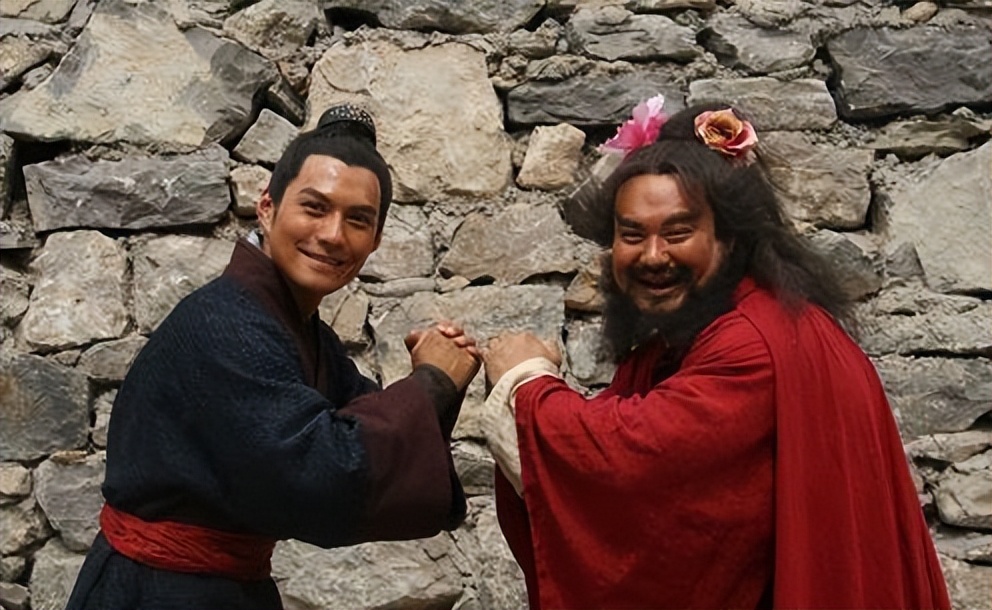 戴花自古都是女子专权？古代男子身体力行证明你错了