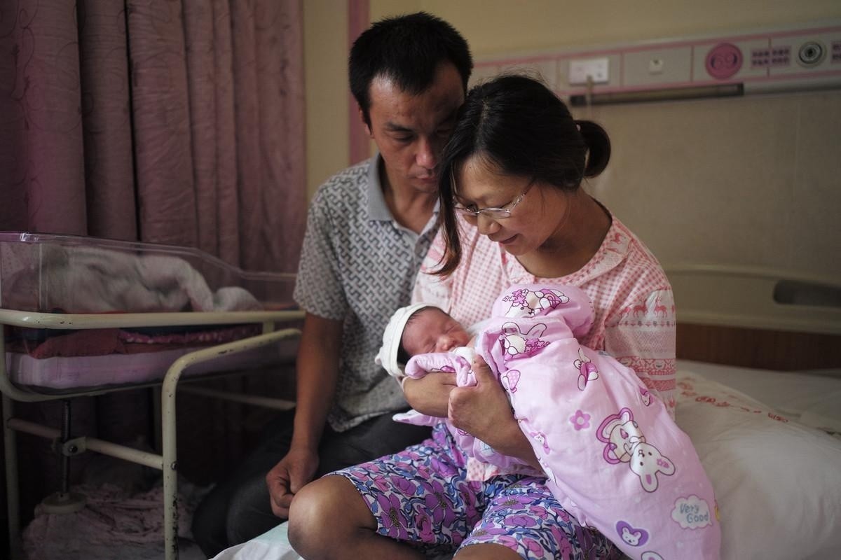 夏天坐月子不能睡席子吗,夏天坐月子不能吹风扇吗