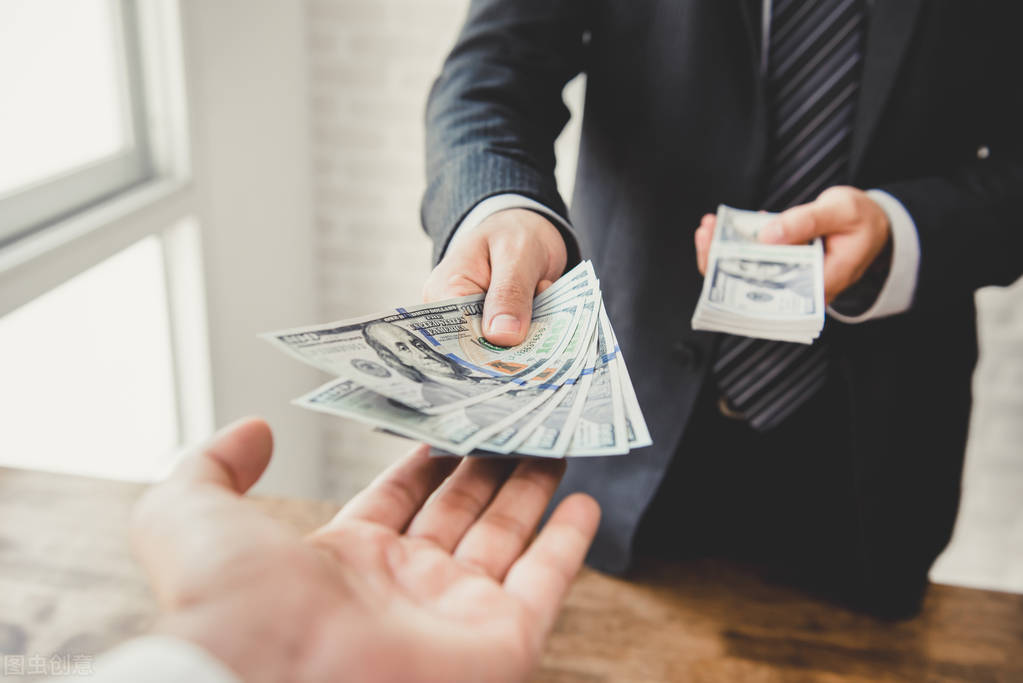 都说保险干三年，买房不用愁，实际保险代理人三年的收入有多少？