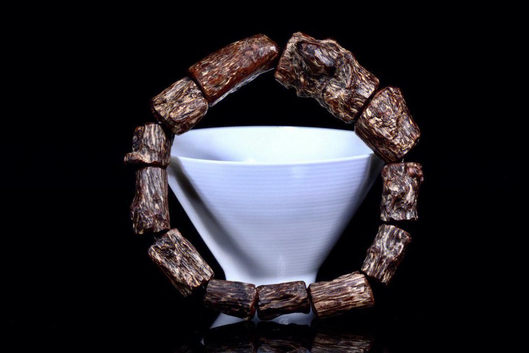 如何鉴别沉香手串好坏区别,九种假沉香手串鉴别方法图解