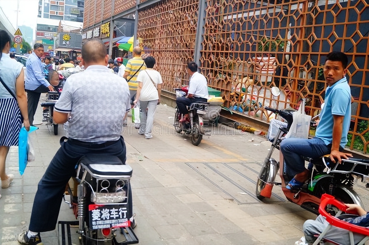 就只有庐山乱吗？出差永修因为不想打出租车差点被打