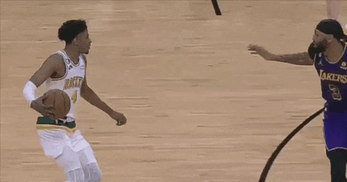 nba湖人今日对阵战况表,nba4月13日湖人对尼克斯