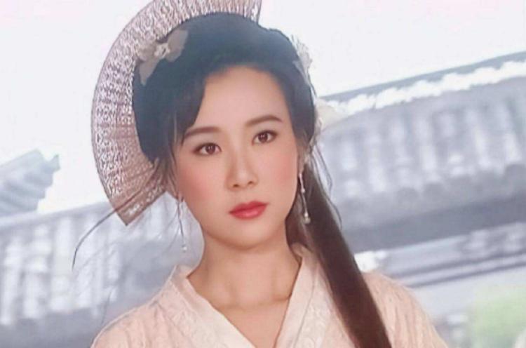 那些整容失败的女明星盘点,整容的女明星老了会怎样