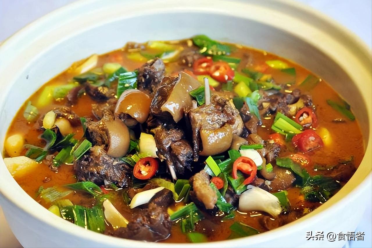 云南哈尼族彝族自治州习俗,云南彝族的特色美食有哪些呢