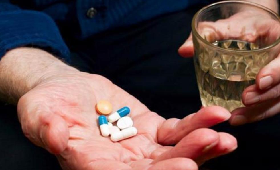 手指关节疼是艾滋病的症状吗,更年期有手指关节疼痛的症状吗