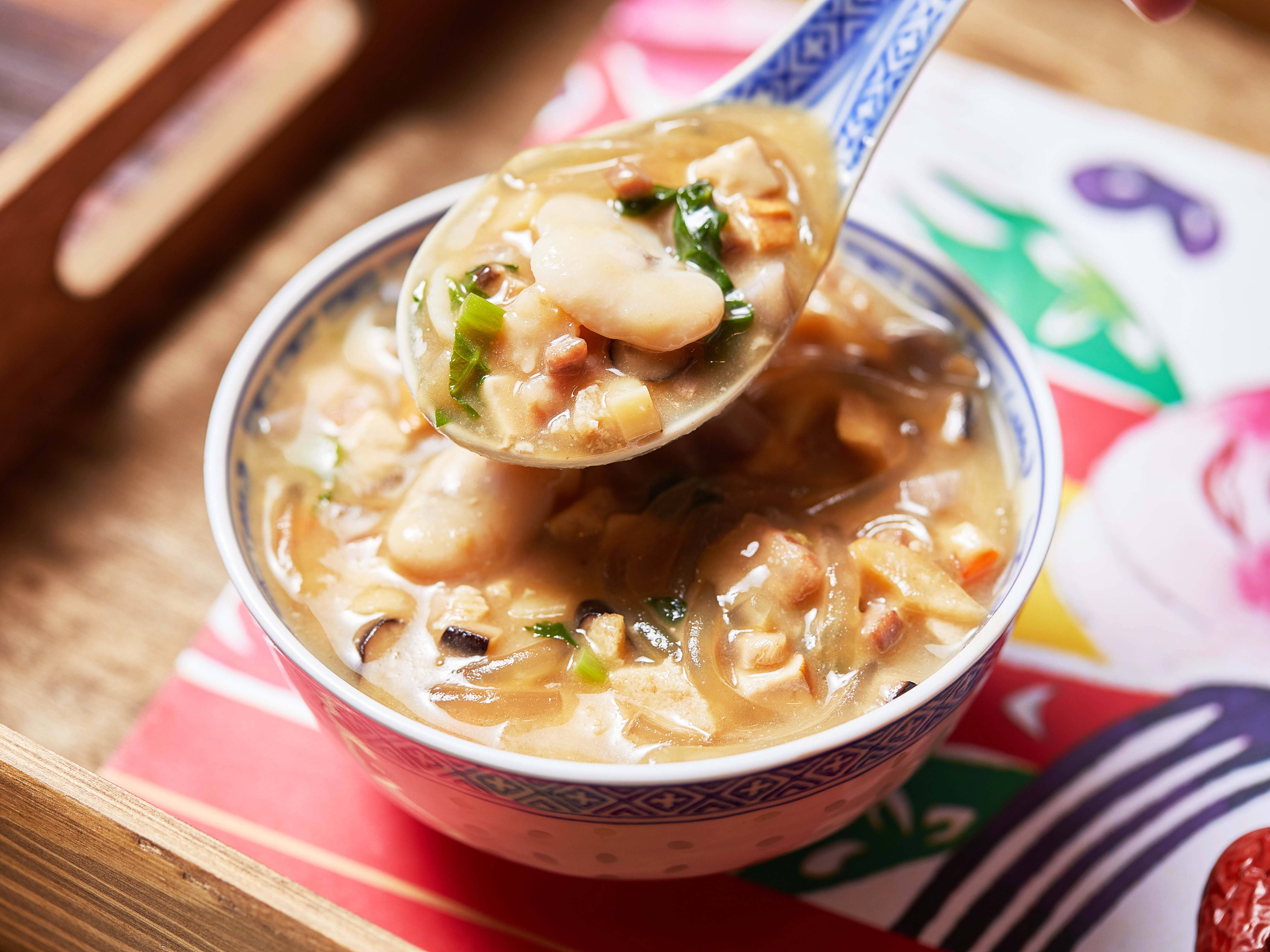 娴欐睙琚綆浼扮殑瀹濊棌缇庨灏忛晣,娴欐睙灏忎紬鏃呮父灏忓煄缇庨